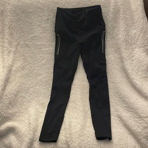 BRAND NEW Fabletics motion360 with zipper pockets